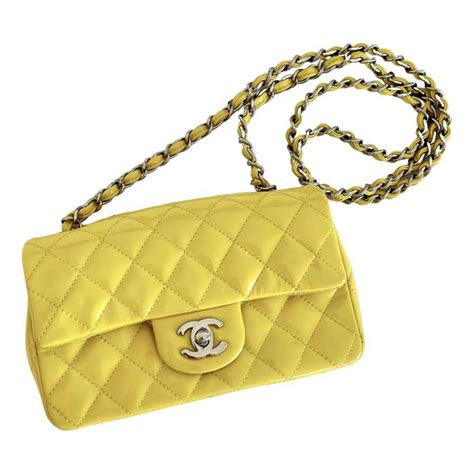 Timeless/classique patent leather crossbody bag Chanel Yellow 